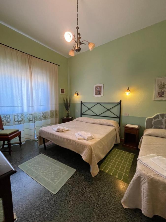 Fera5 Hotel Olbia Exterior photo